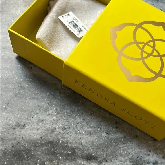 Kendra Scott Bright Yellow Box with Gold Logo Kendra Scott | Party Supplies | Kendra Scott Gift Box Yellow  main image 3